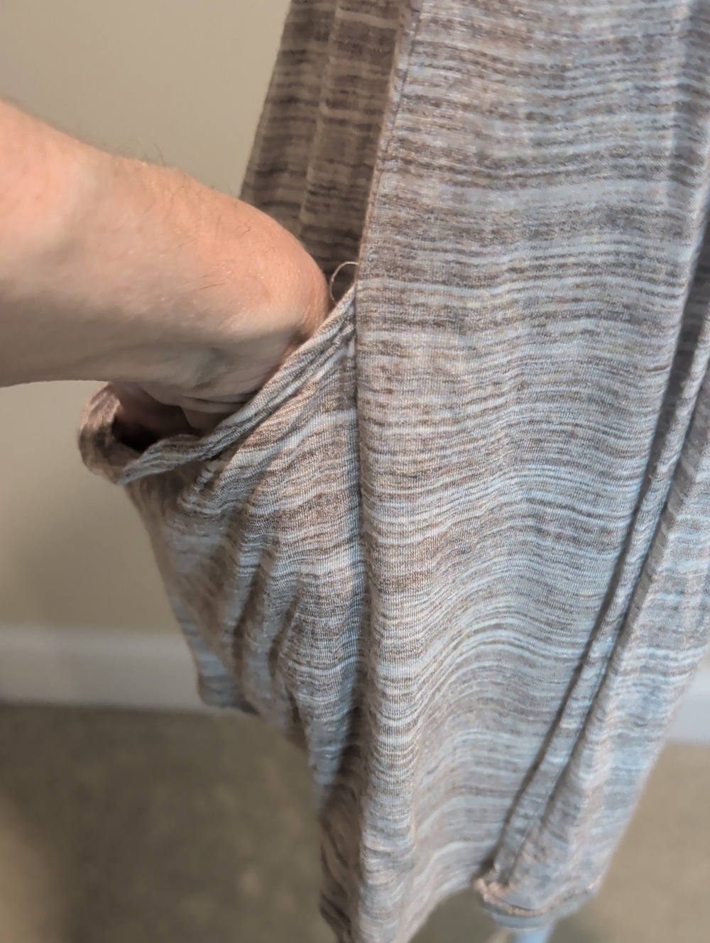 New York & Company Lt Heathered Beige and Brown Open-Front Sleeveless Cardigan - Picture 4 of 10